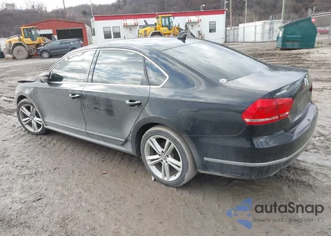 2013 Volkswagen Passat 2.0L Tdi Sel Premium z USA, uszkodzony, nr VIN 1VWCN7A38DC001740